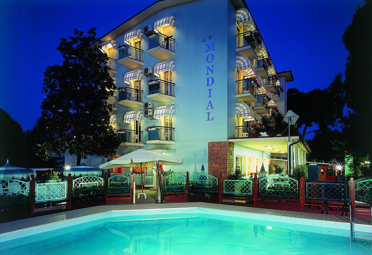 Mondial Hotel Cervia Buitenkant foto